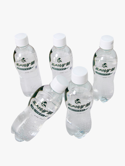 天然火山冷礦泉（含氣）